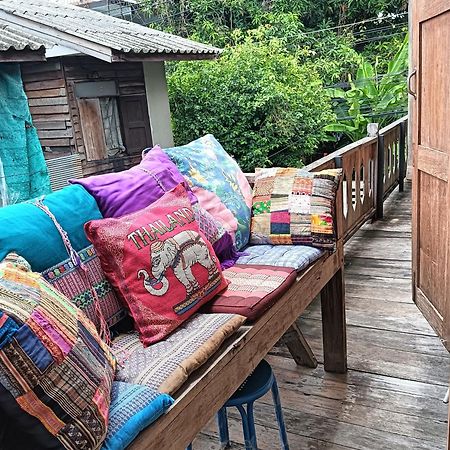 Huen Chiang Man Hostel Chiang Mai Exterior foto