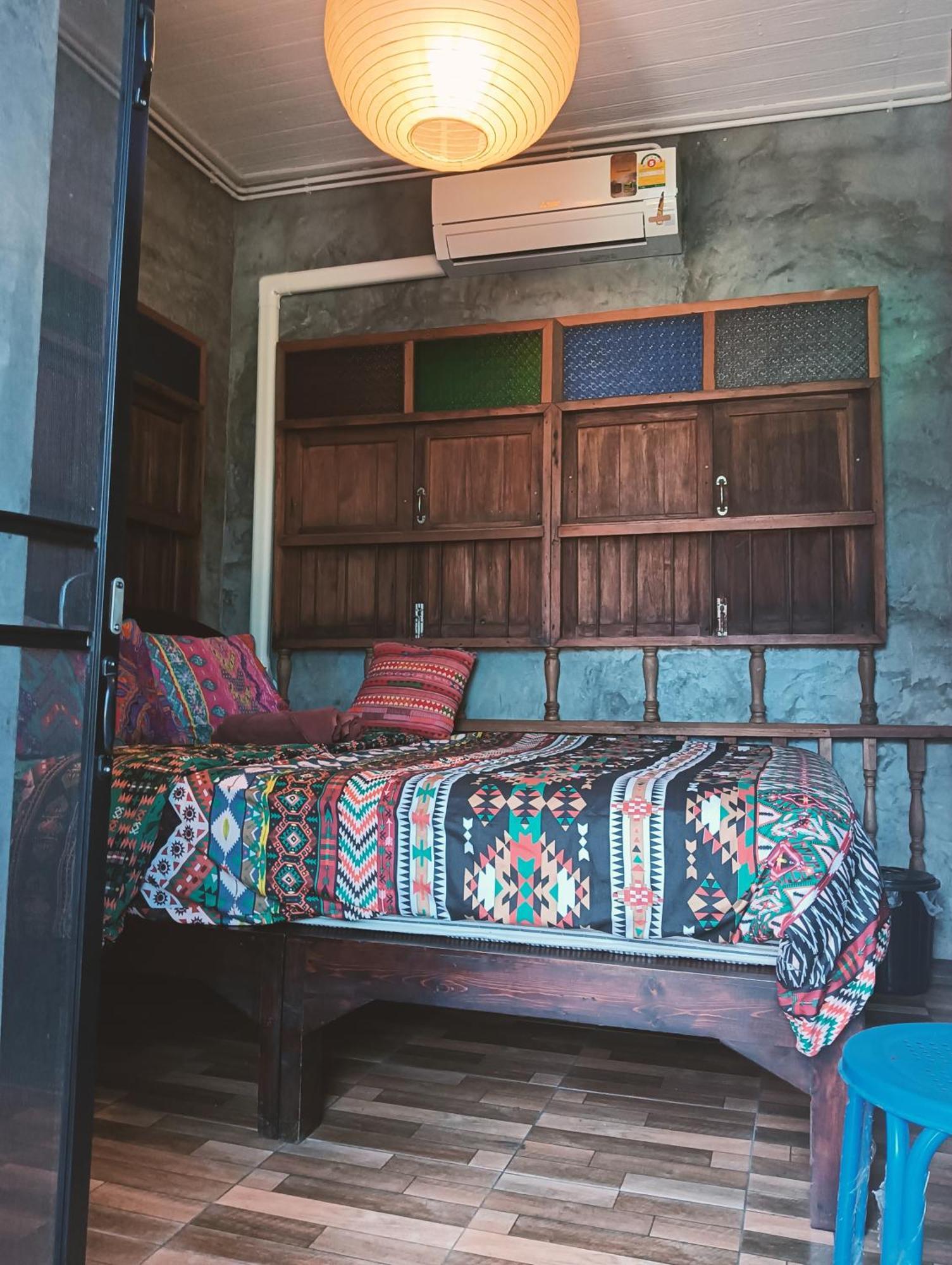 Huen Chiang Man Hostel Chiang Mai Exterior foto