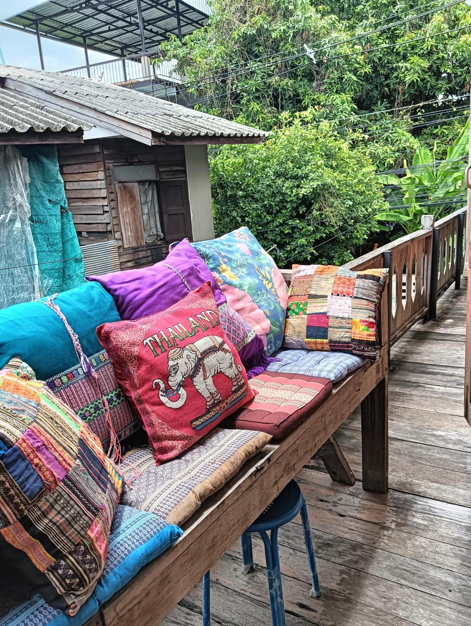 Huen Chiang Man Hostel Chiang Mai Exterior foto