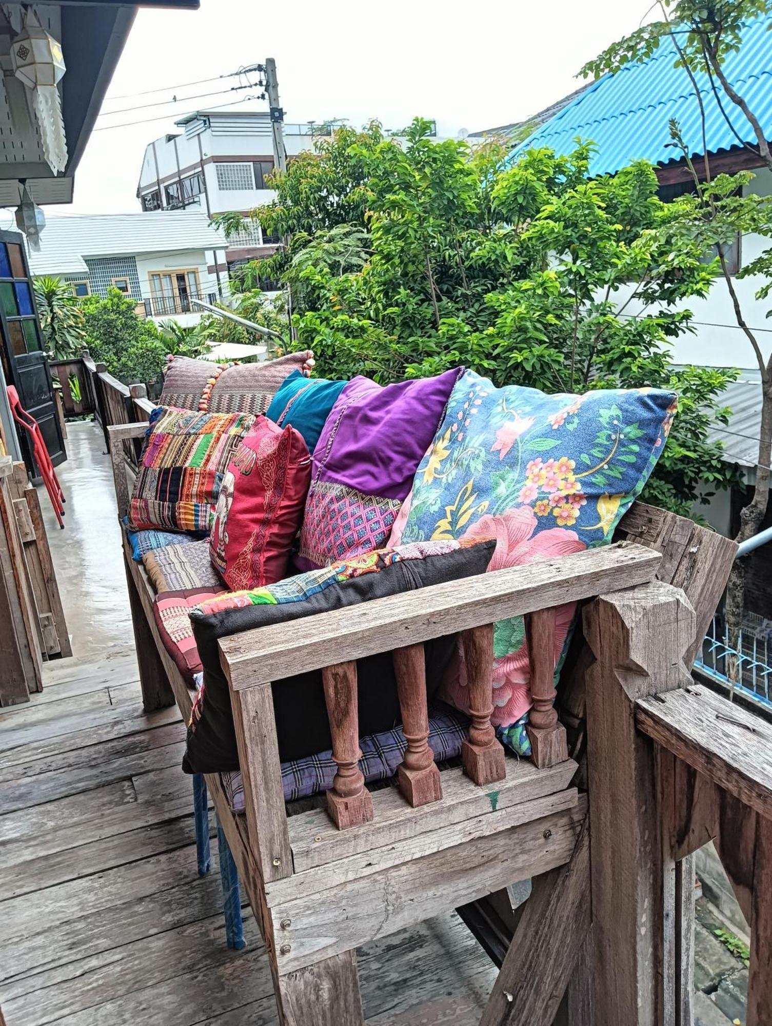 Huen Chiang Man Hostel Chiang Mai Exterior foto