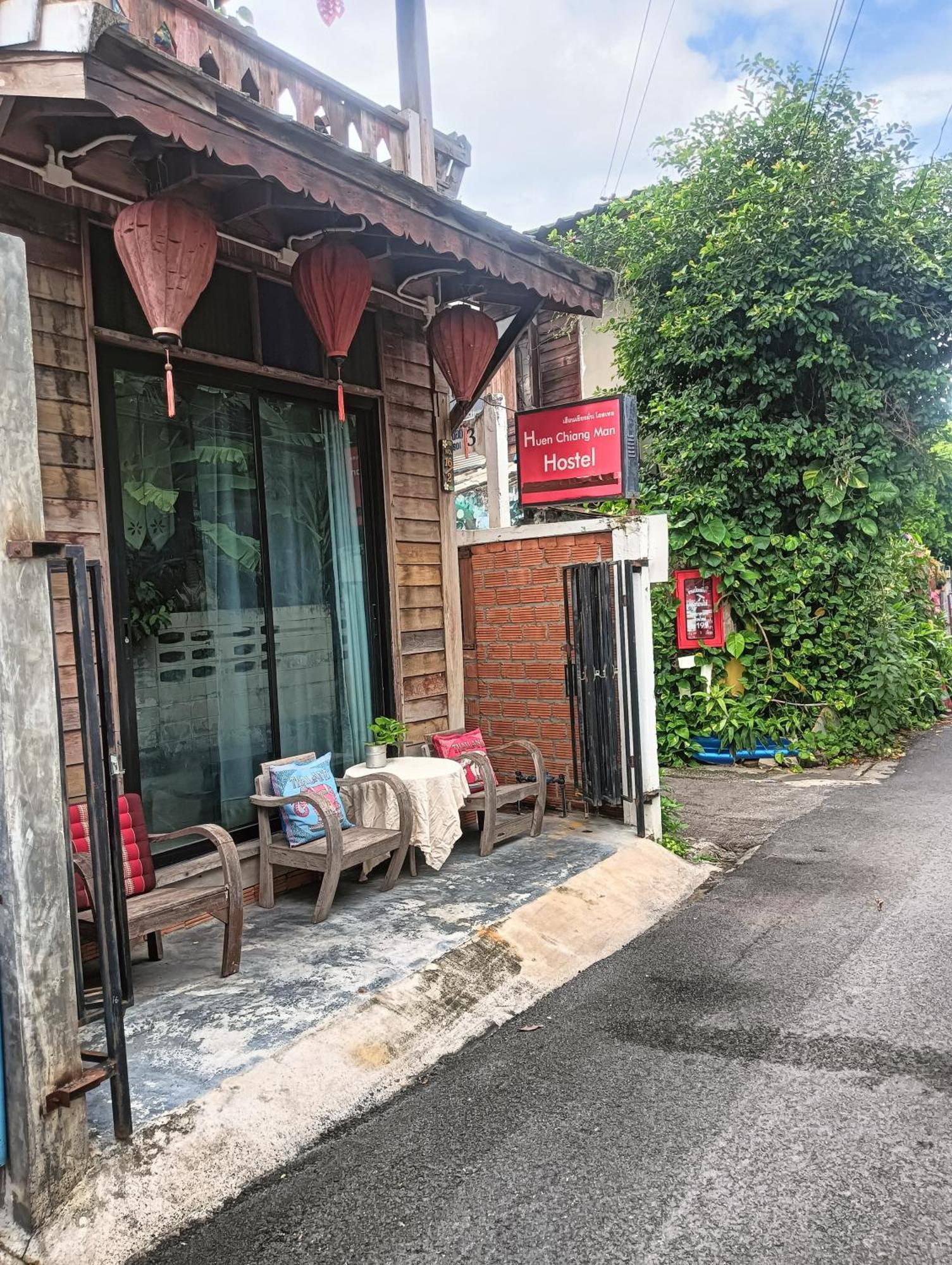 Huen Chiang Man Hostel Chiang Mai Exterior foto