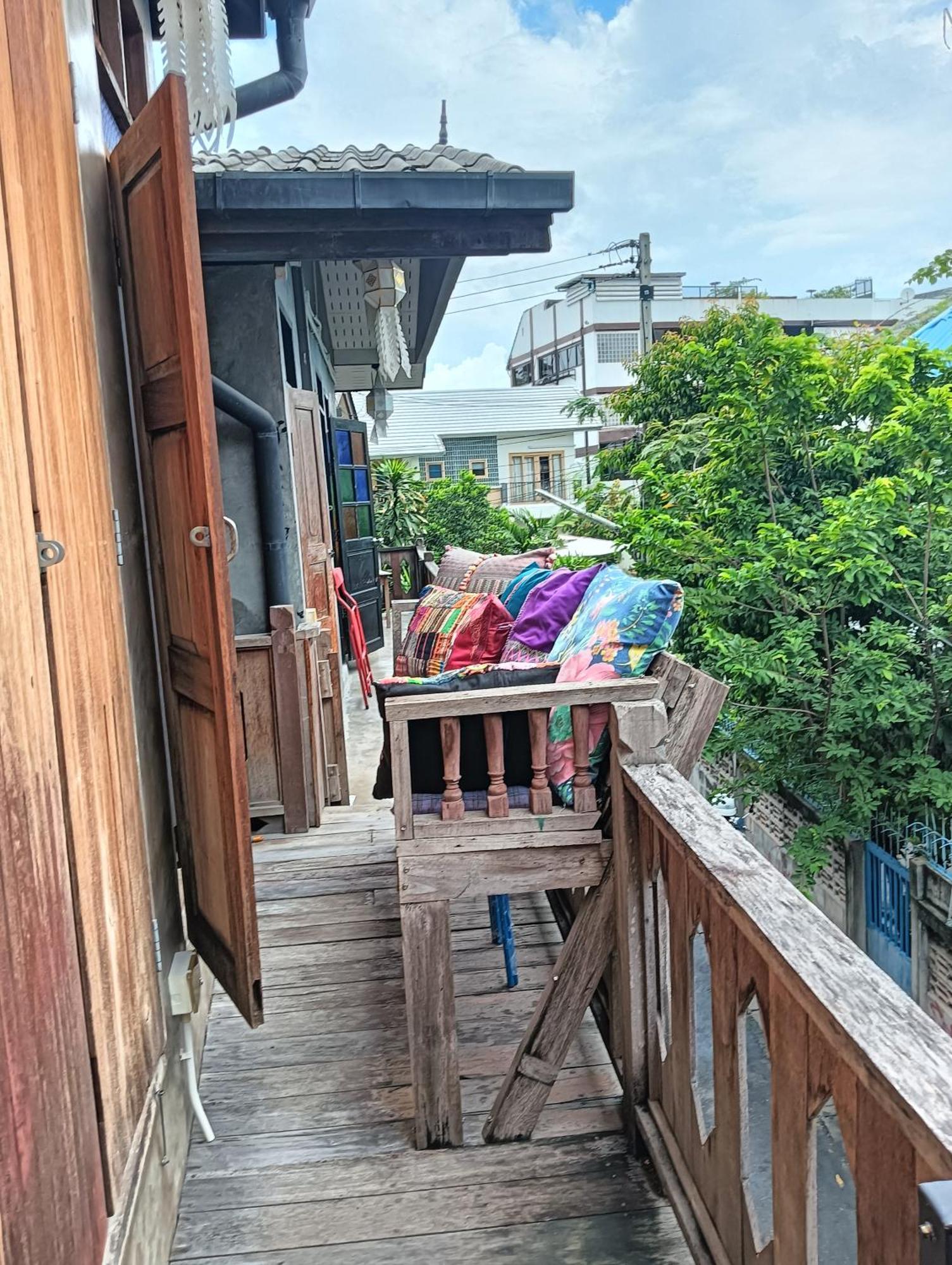 Huen Chiang Man Hostel Chiang Mai Exterior foto