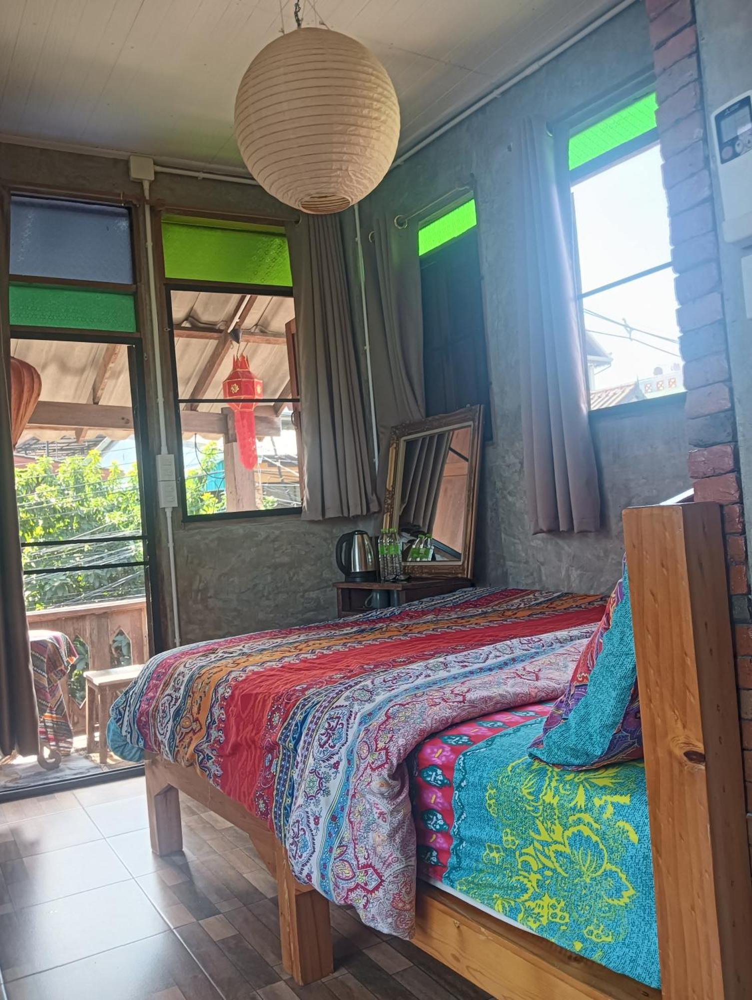 Huen Chiang Man Hostel Chiang Mai Exterior foto