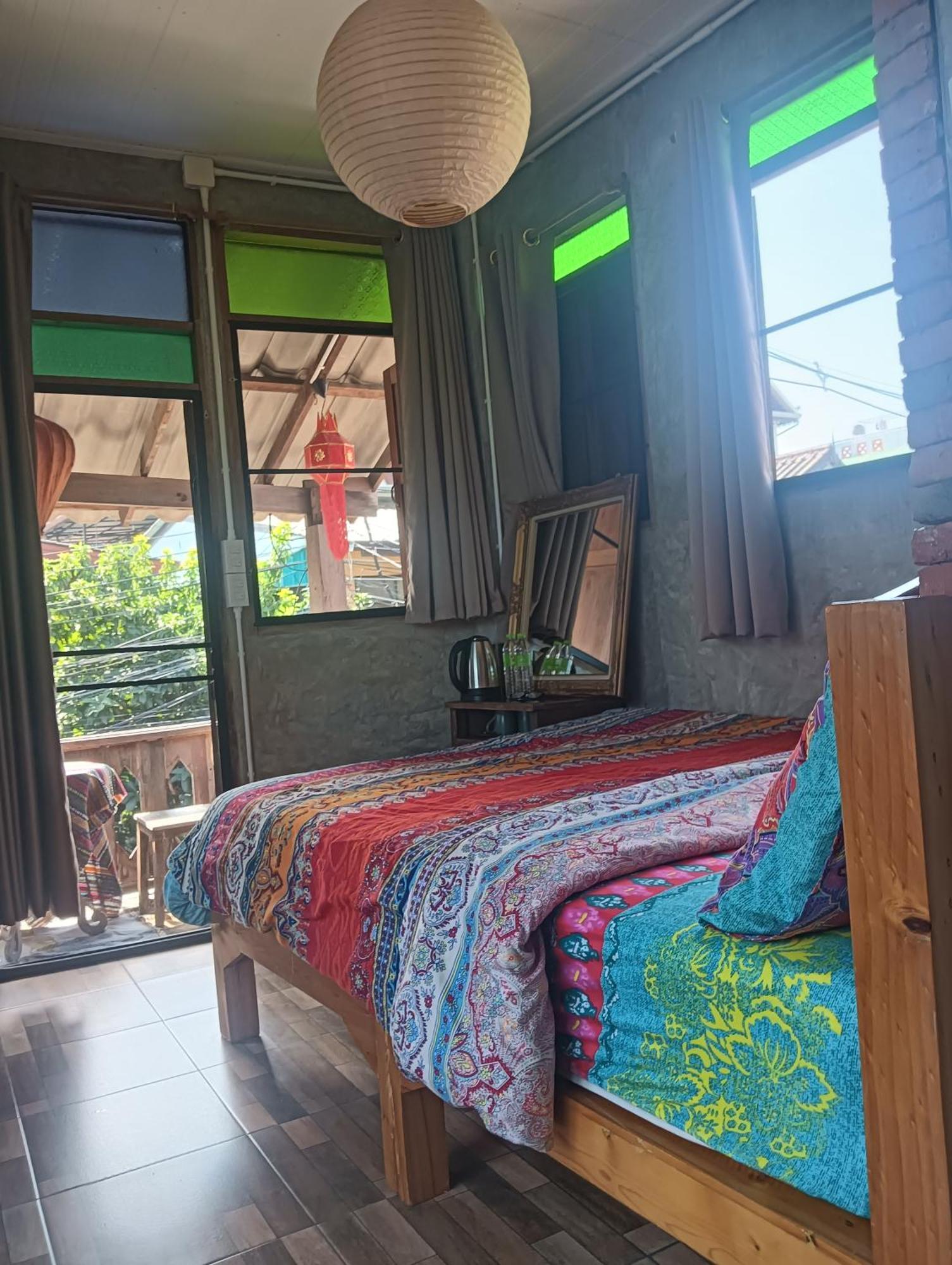 Huen Chiang Man Hostel Chiang Mai Exterior foto