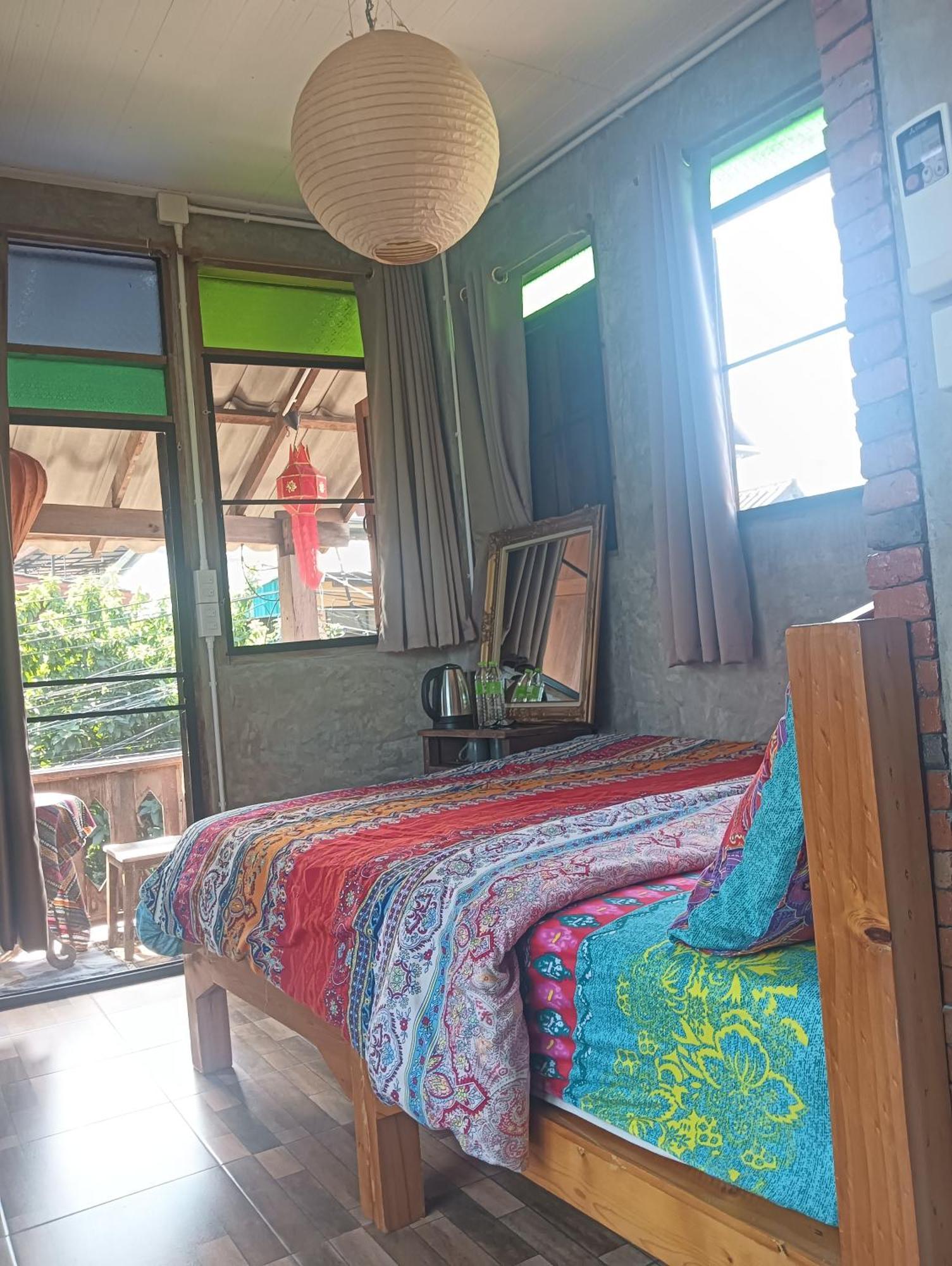 Huen Chiang Man Hostel Chiang Mai Exterior foto